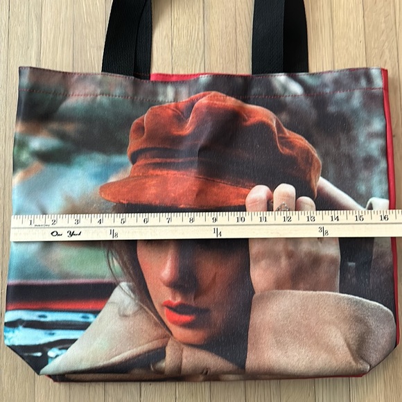 Taylor Swift Red tote bag - Picture 3 of 4